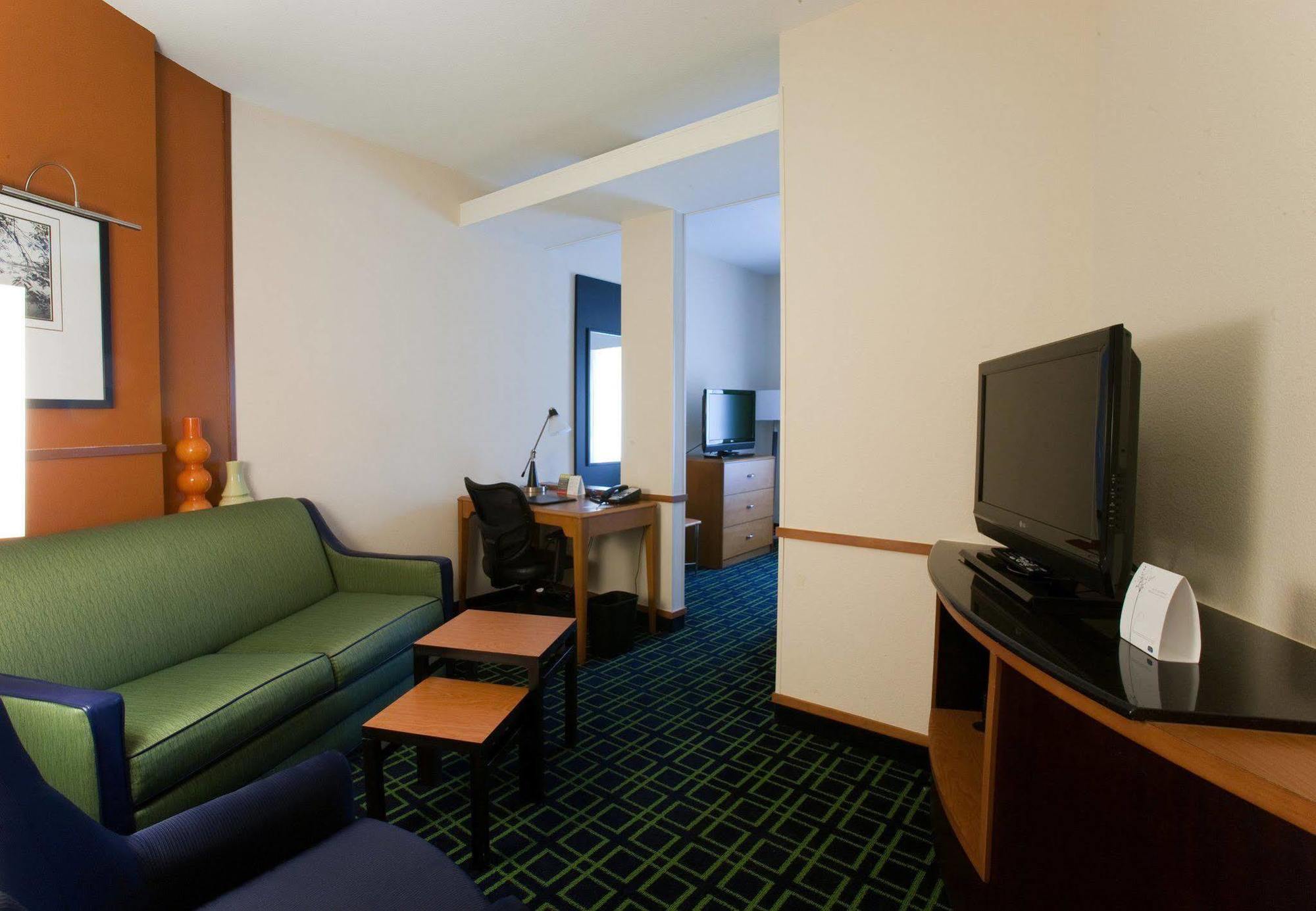 Fairfield Inn & Suites By Marriott Houston Конро Стая снимка